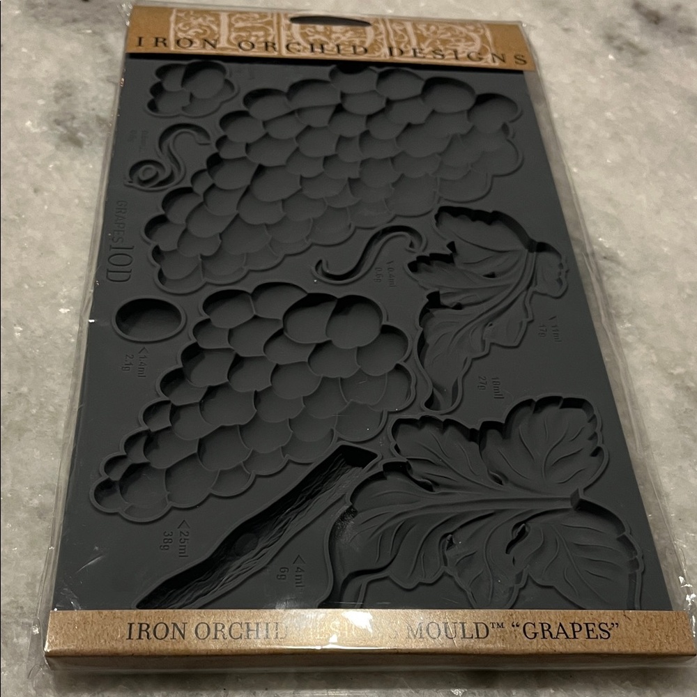 Iron Orchid Designs Grapes Mould NWT